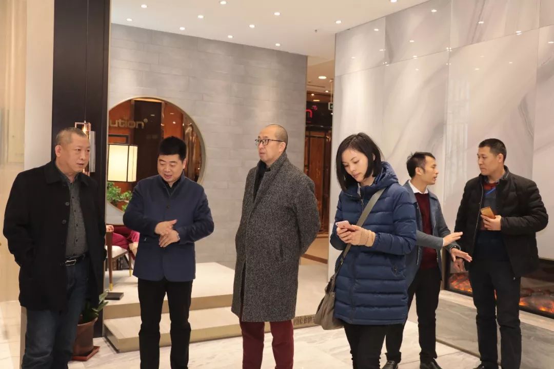 17 大唐合盛瓷磚揚州旗艦店現(xiàn)代中式風(fēng)得到經(jīng)銷商及設(shè)計師的一致好評.jpg