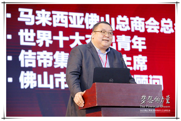 �R��������ɽ���̕������L�~�Bȫ��δ�����Ї��մ���ȫ����ݸ���Ҫ�Ľ�ɫ